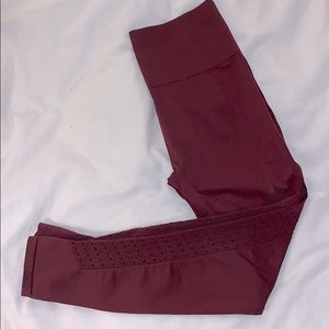 Fabletics Sync High-Waisted Perforated 7/8 - S